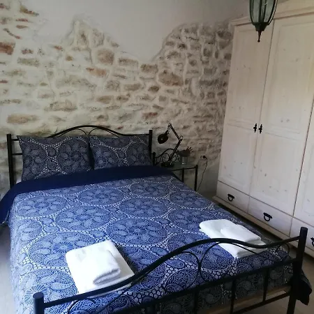 אורחן House Albena *