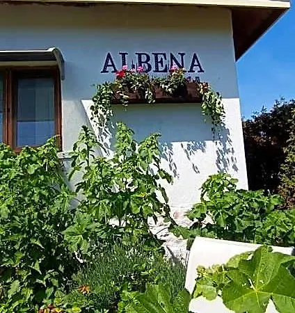 House Albena Inn *