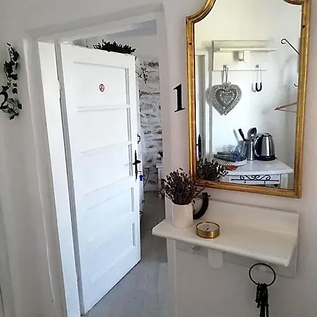 House Albena Inn *